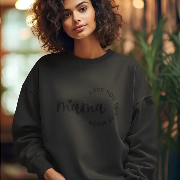 Obsessed! Show off your love Love You to The Moon Sweatshirt cotton blend - Picture 2 of 3